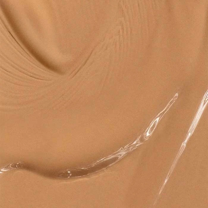 MADARA Skin Equal Soft Glow Foundation SPF15 - Image 7